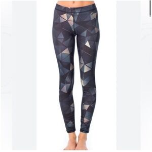 Terez Performance 168-02 leggings geometric triangle print size small